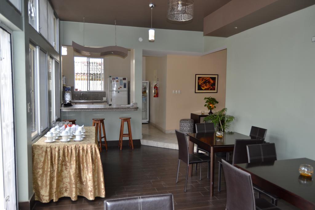 Urdesa Suites Hotel Гуаякиль Экстерьер фото