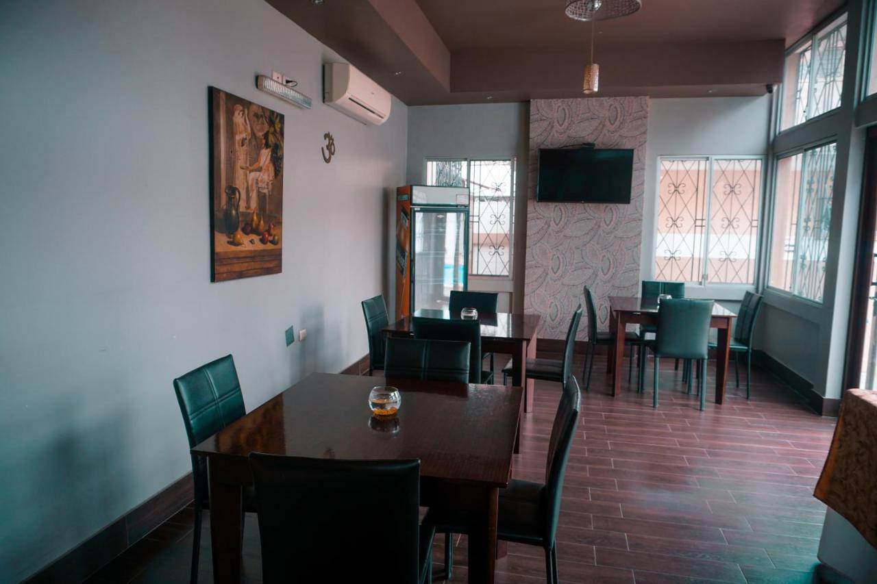 Urdesa Suites Hotel Гуаякиль Экстерьер фото